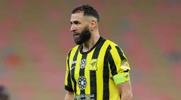 أزمة شارة القيادة.. بنزيما يثير الجدل قبل مواجهة النصر في الدوري السعودي